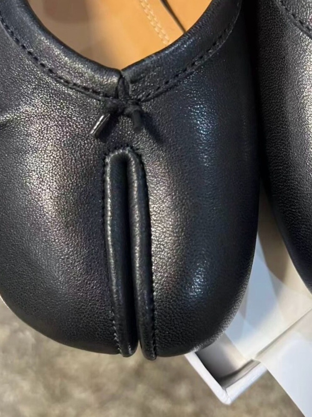 NEW Maison Martin Margiela Black Leather Tabi Mary Jane Flats with Tan Insole - Picture 3 of 8